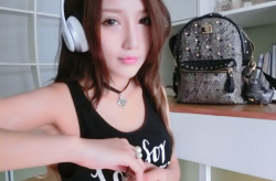 脱了动漫美女内裤猛烈进入gif,动漫美女内裤脱落，火热激情一触即发